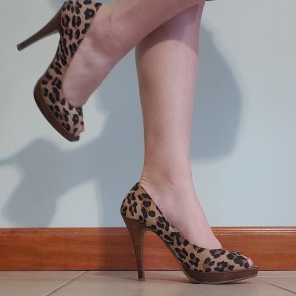 Heels - Picture 3 of 12
